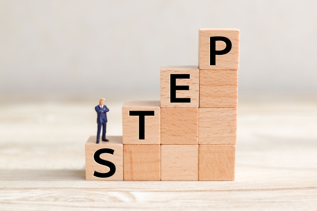 営業で成果が積み重なり成長していくイメージ