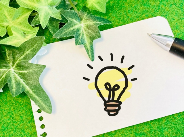 口下手な人が営業で結果を出すための具体的な解決策を示したイメージ