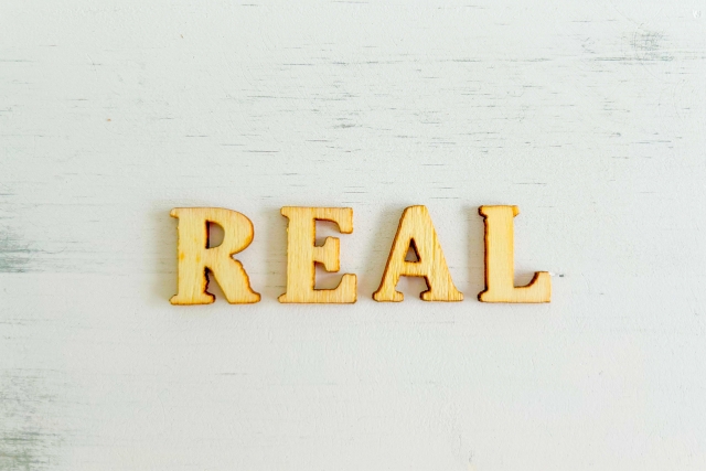 営業の仕事の現実や本音を伝えるイメージ