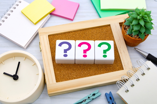 営業ノルマに対する疑問や不安を表したイメージ