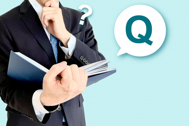 カウンター営業とは何かを考える営業マンのイメージ