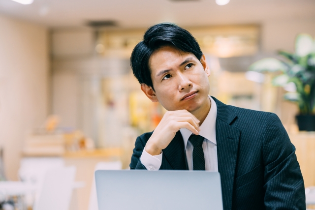 ZERO TALENTを使う前に、自分に合う転職支援サービスか考える20代男性