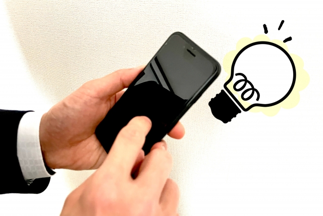 転職エージェントナビにスマホで相談するイメージ