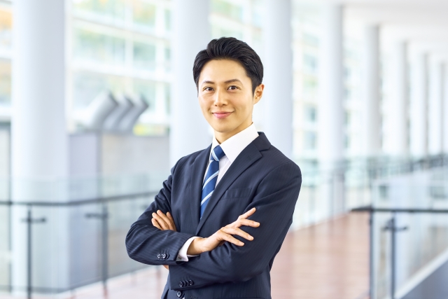 SaaS営業への転職を目指す20代・30代の男性